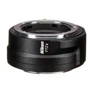مبدل لنز Nikon FTZ II در نمای جلو برای اتصال لنزهای F-mount به دوربین‌های سری Z